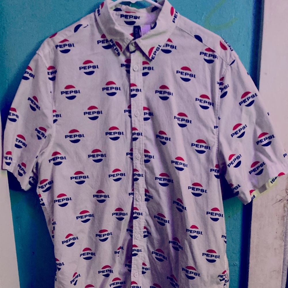 Pepsi x HM collard shirt
